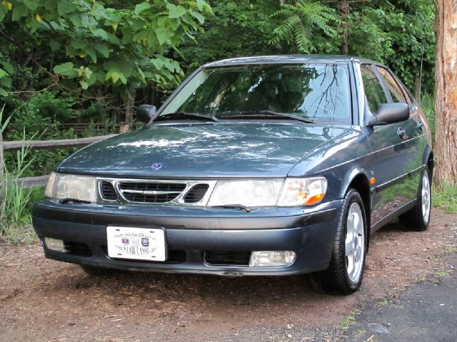 Saab 9-3 1999 photo 1