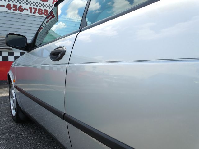 Saab 9-3 1999 photo 11
