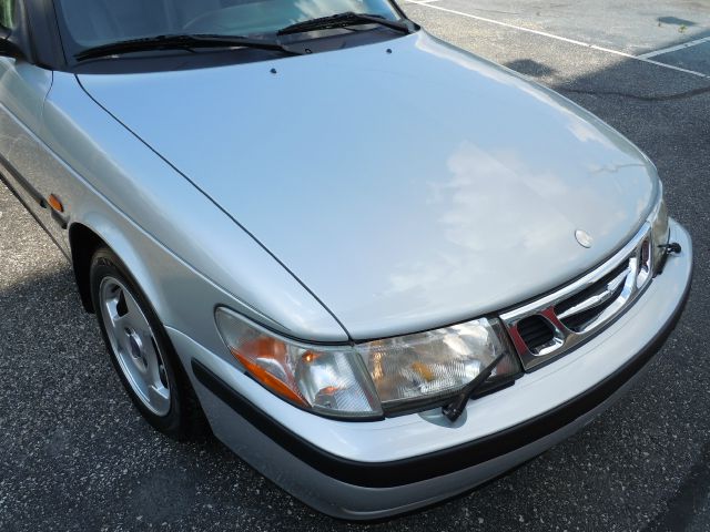 Saab 9-3 1999 photo 17