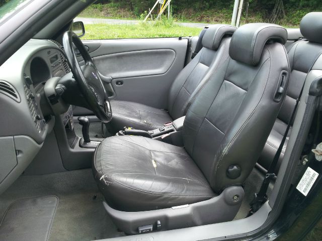 Saab 9-3 2000 photo 2