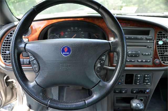 Saab 9-3 2002 photo 3