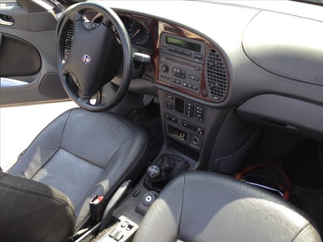 Saab 9-3 2003 photo 2