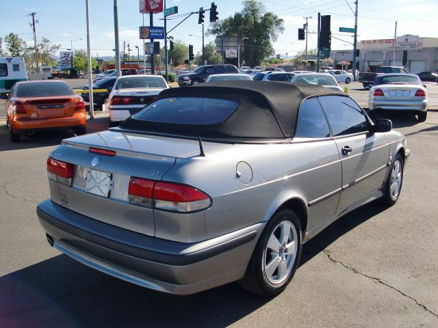 Saab 9-3 2003 photo 2