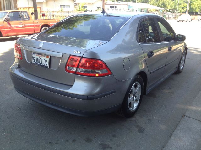 Saab 9-3 2004 photo 3
