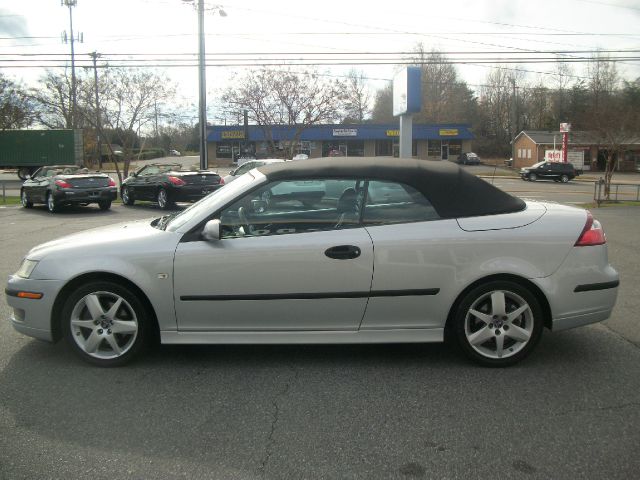 Saab 9-3 2004 photo 2