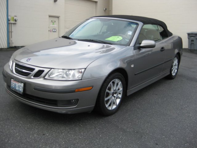 Saab 9-3 2004 photo 2