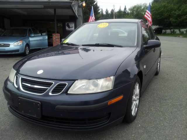 Saab 9-3 2004 photo 2