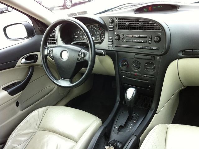 Saab 9-3 2004 photo 2