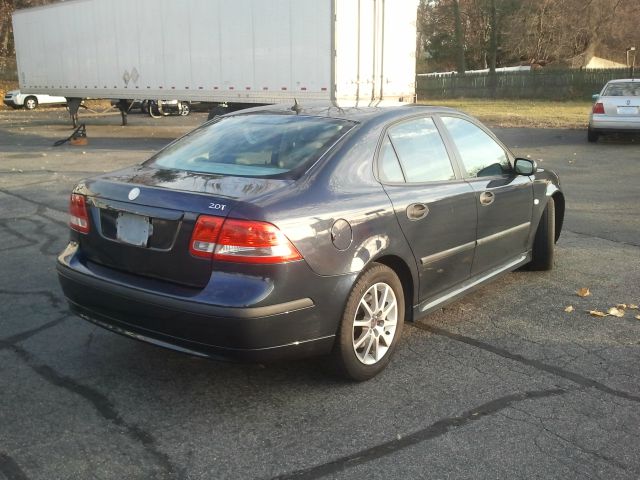 Saab 9-3 2005 photo 2