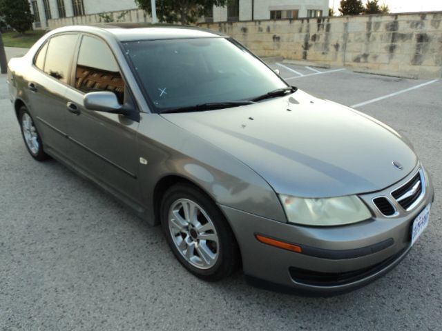 Saab 9-3 2005 photo 2