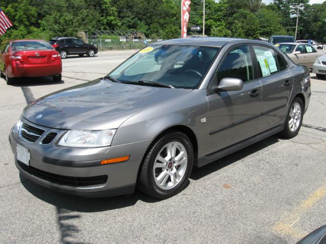 Saab 9-3 2005 photo 2