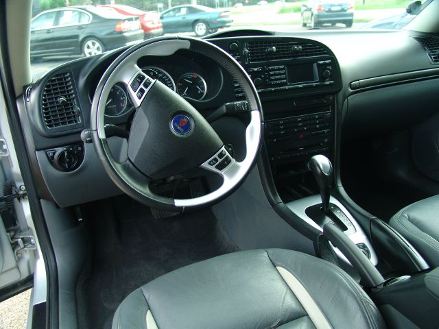 Saab 9-3 2006 photo 2