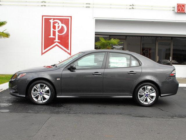 Saab 9-3 2011 photo 1