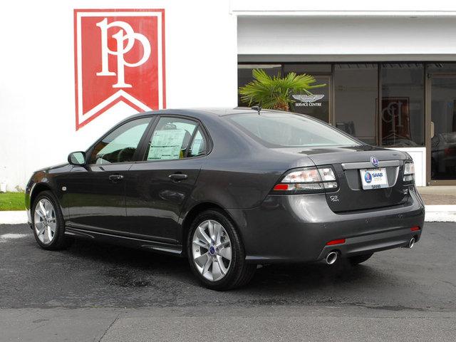 Saab 9-3 2011 photo 2