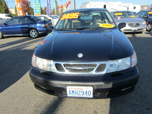 Saab 9-5 1999 photo 2