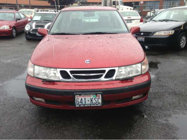 Saab 9-5 1999 photo 2