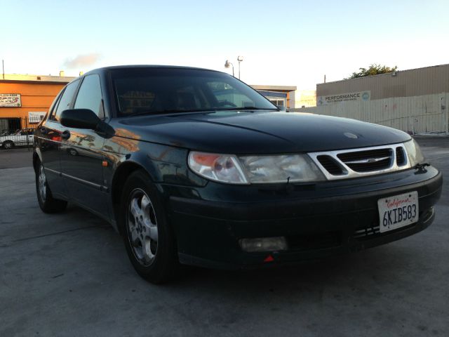 Saab 9-5 1999 photo 1