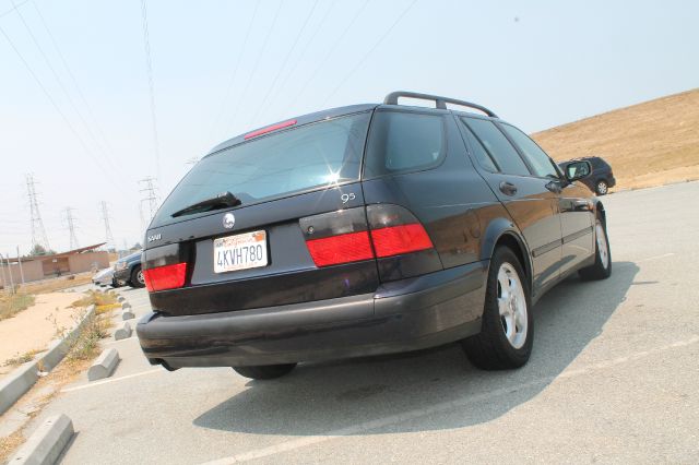 Saab 9-5 1999 photo 1