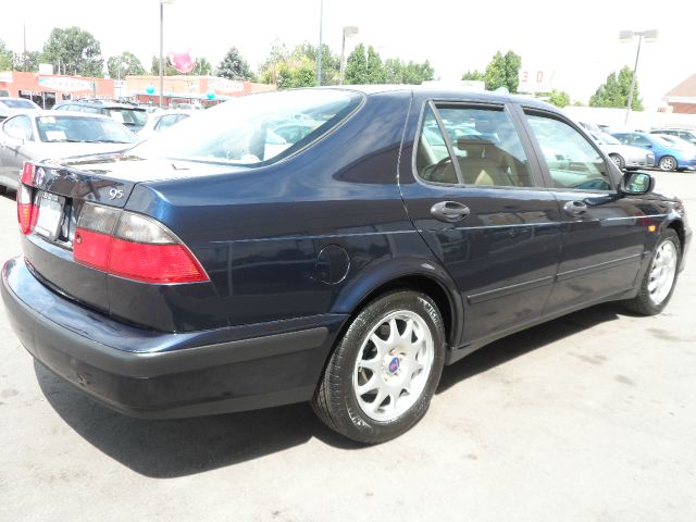 Saab 9-5 2000 photo 3