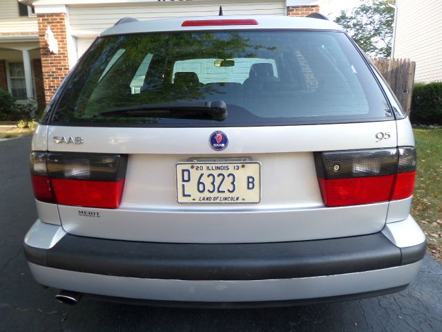 Saab 9-5 2001 photo 1