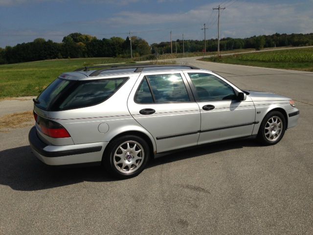 Saab 9-5 2001 photo 1