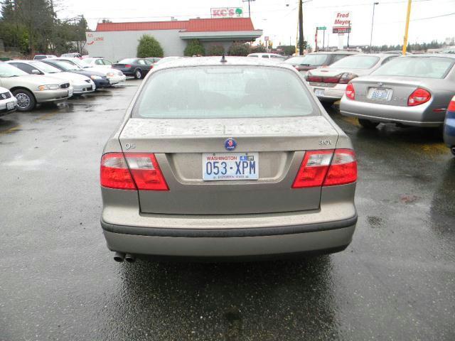 Saab 9-5 2002 photo 2