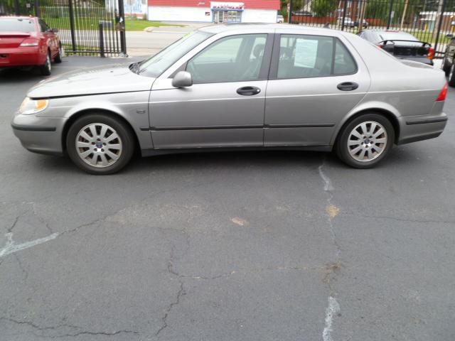 Saab 9-5 2002 photo 2