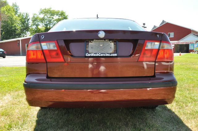 Saab 9-5 2004 photo 2