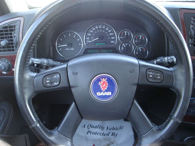 Saab 9-7X 2005 photo 11
