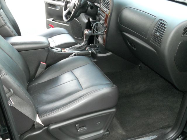 Saab 9-7X 2008 photo 2