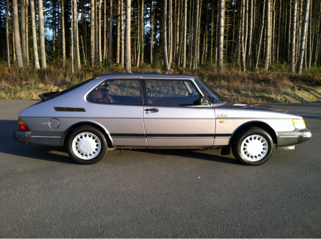Saab 900 1989 photo 3