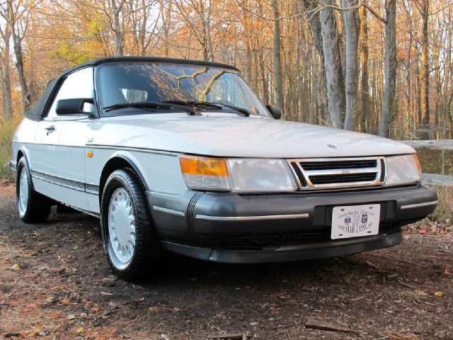 Saab 900 1989 photo 2