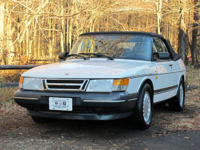 Saab 900 1989 photo 3