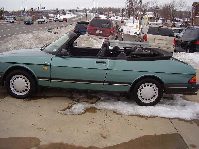 Saab 900 Series 4 Convertible