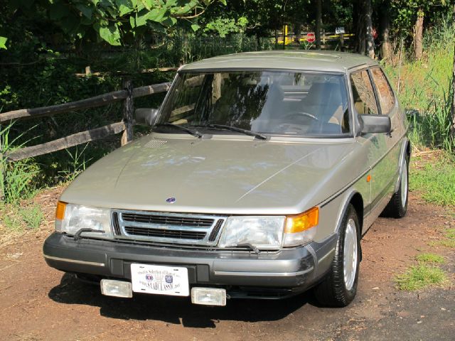 Saab 900 1993 photo 1