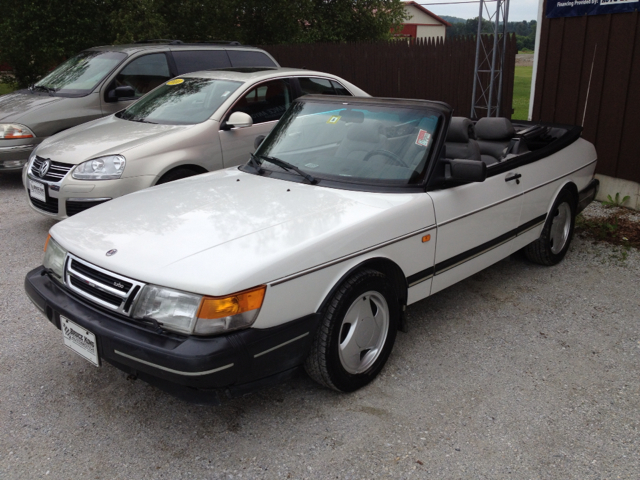 Saab 900 1500 SLT Quad Cab 4x4 HEMI Convertible