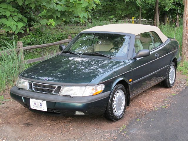 Saab 900 1995 photo 1