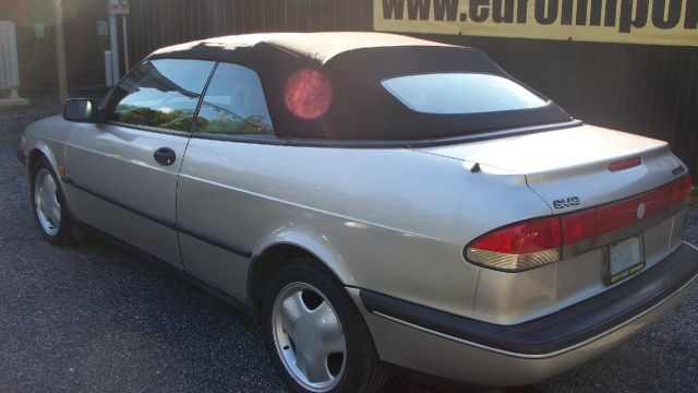 Saab 900 1996 photo 11
