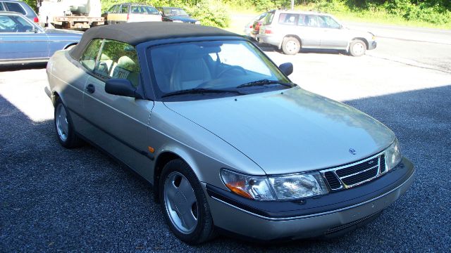 Saab 900 1996 photo 2