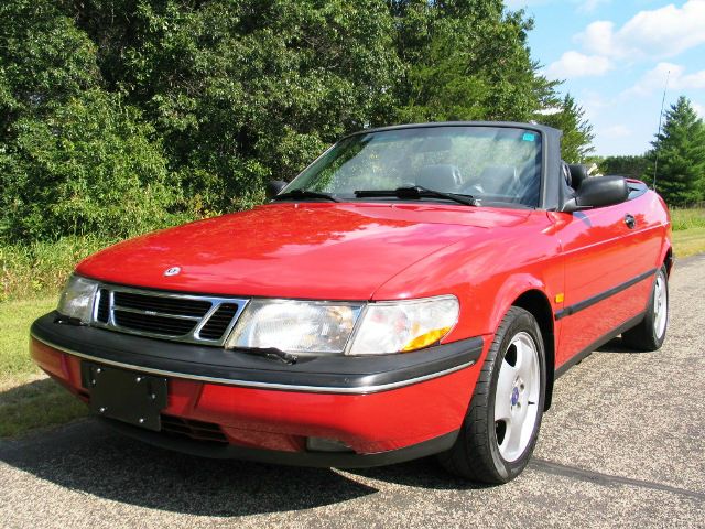 Saab 900 1997 photo 1