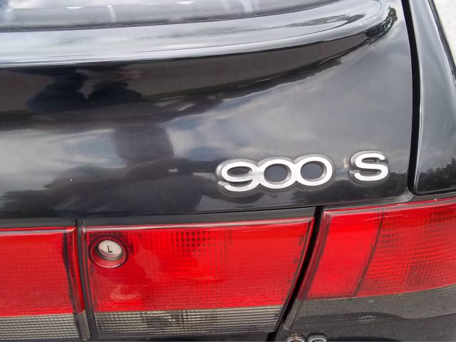 Saab 900 1998 photo 1