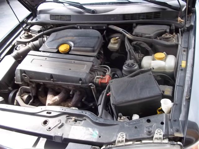 Saab 900 1998 photo 2