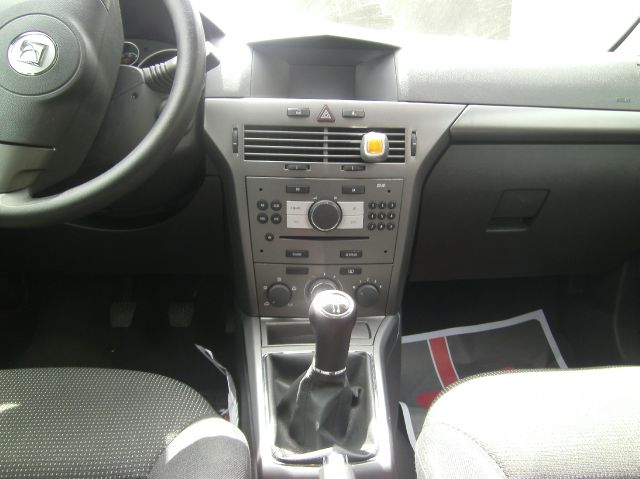 Saturn Astra 4X4 Diesel SLE Hatchback