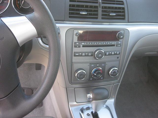 Saturn Aura 2008 photo 2