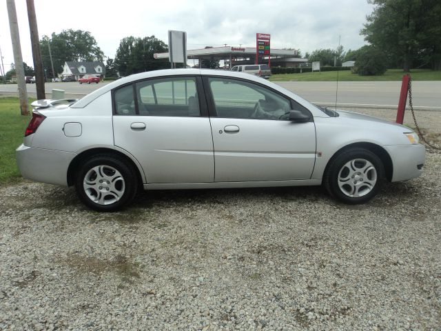Saturn Ion 2003 photo 1
