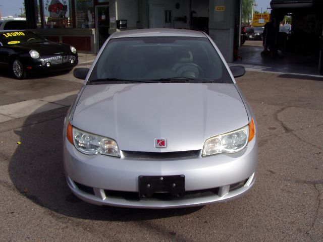 Saturn Ion 2003 photo 2