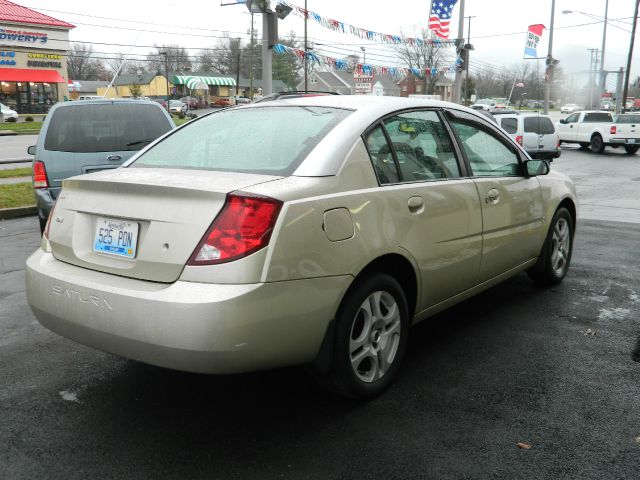 Saturn Ion 2003 photo 1