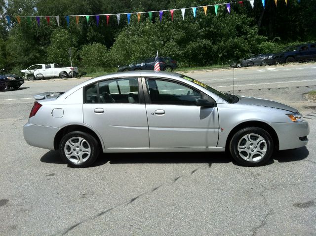 Saturn Ion 2003 photo 2