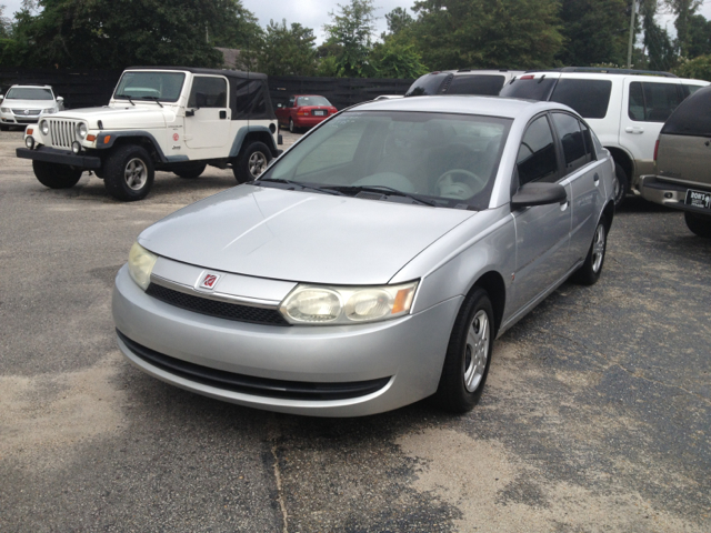 Saturn Ion 2003 photo 1