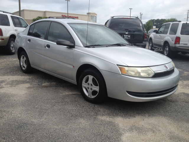 Saturn Ion 2003 photo 2